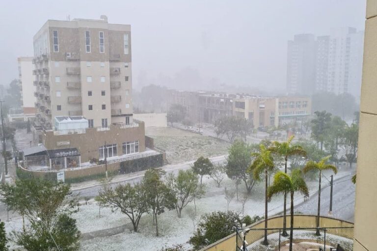 Chuvas intensa, ventos e granizo: confira o clima através do país nesta 4ª chuvas-intensa,-ventos-e-granizo:-confira-o-clima-pelo-pais-nesta-4a