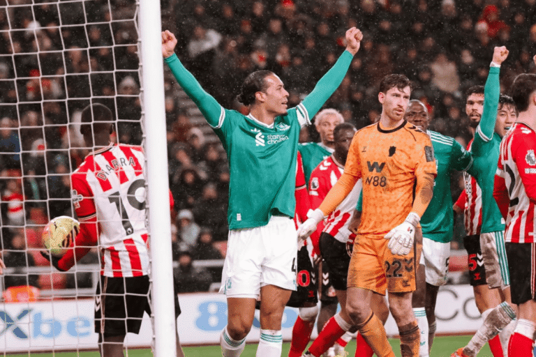 Liverpool derrota Sunderland e encosta no G4 da Premier League liverpool-derrota-sunderland-e-encosta-no-g4-da-premier-league