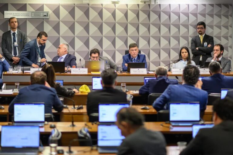 CPMI do INSS deve ouvir presidente da Dataprev e Leila Pereira nesta segunda cpmi-do-inss-deve-ouvir-presidente-da-dataprev-e-leila-pereira-nesta-segunda