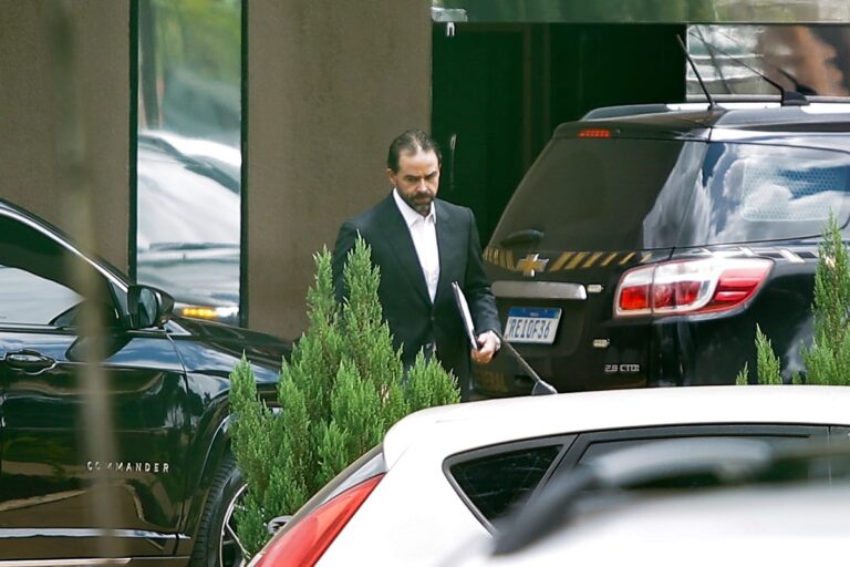 Vorcaro recebe visita de advogado na Superintendência da PF vorcaro-recebe-visita-de-advogado-na-superintendencia-da-pf