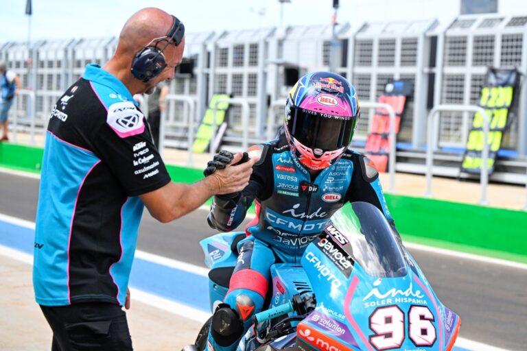 Moto 2: Daniel Holgado confirma pole e vence GP do Brasil em Goiânia moto-2:-daniel-holgado-confirma-pole-e-vence-gp-do-brasil-em-goiania