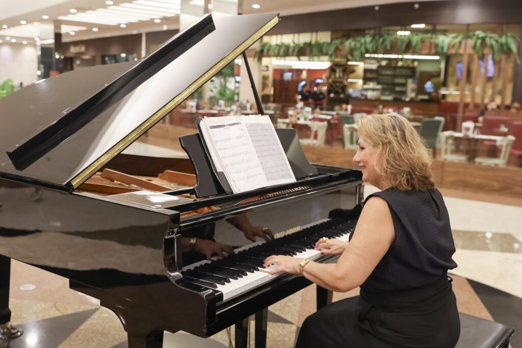 Clássicos musicais embalam as apresentações de piano no RibeirãoShopping no mês de agosto classicos-musicais-embalam-as-apresentacoes-de-piano-no-ribeiraoshopping-em-agosto